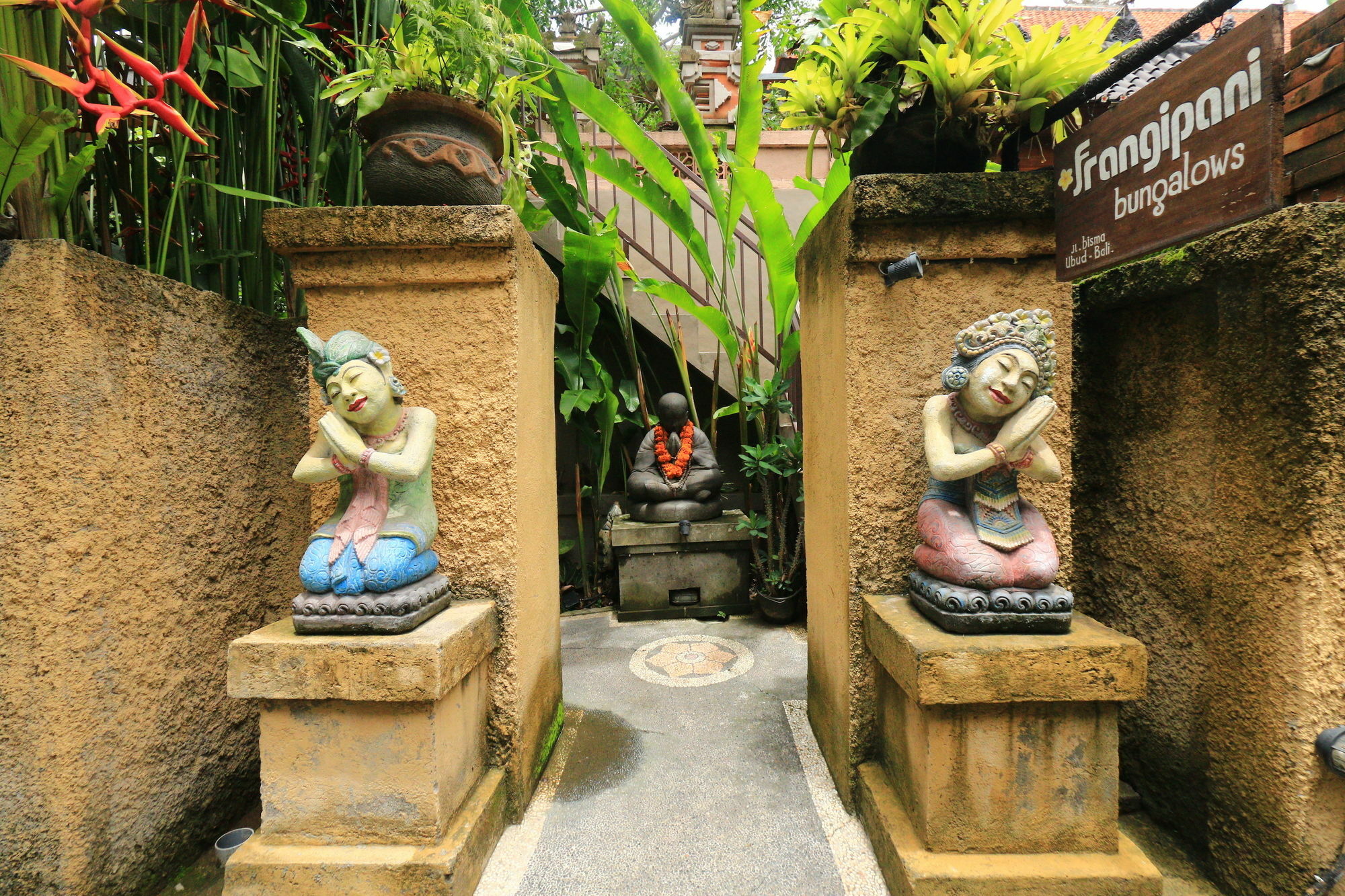 Frangipani Bungalow Ubud Buitenkant foto