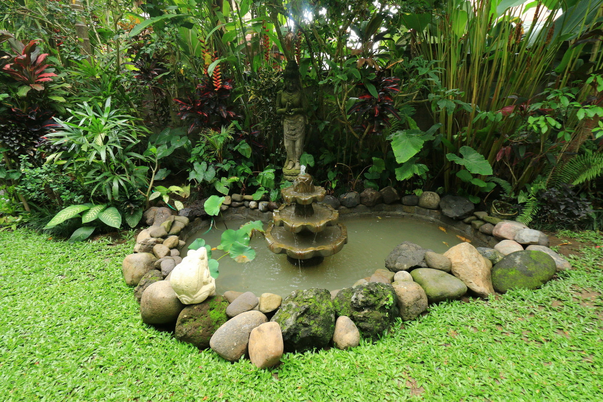 Frangipani Bungalow Ubud Buitenkant foto