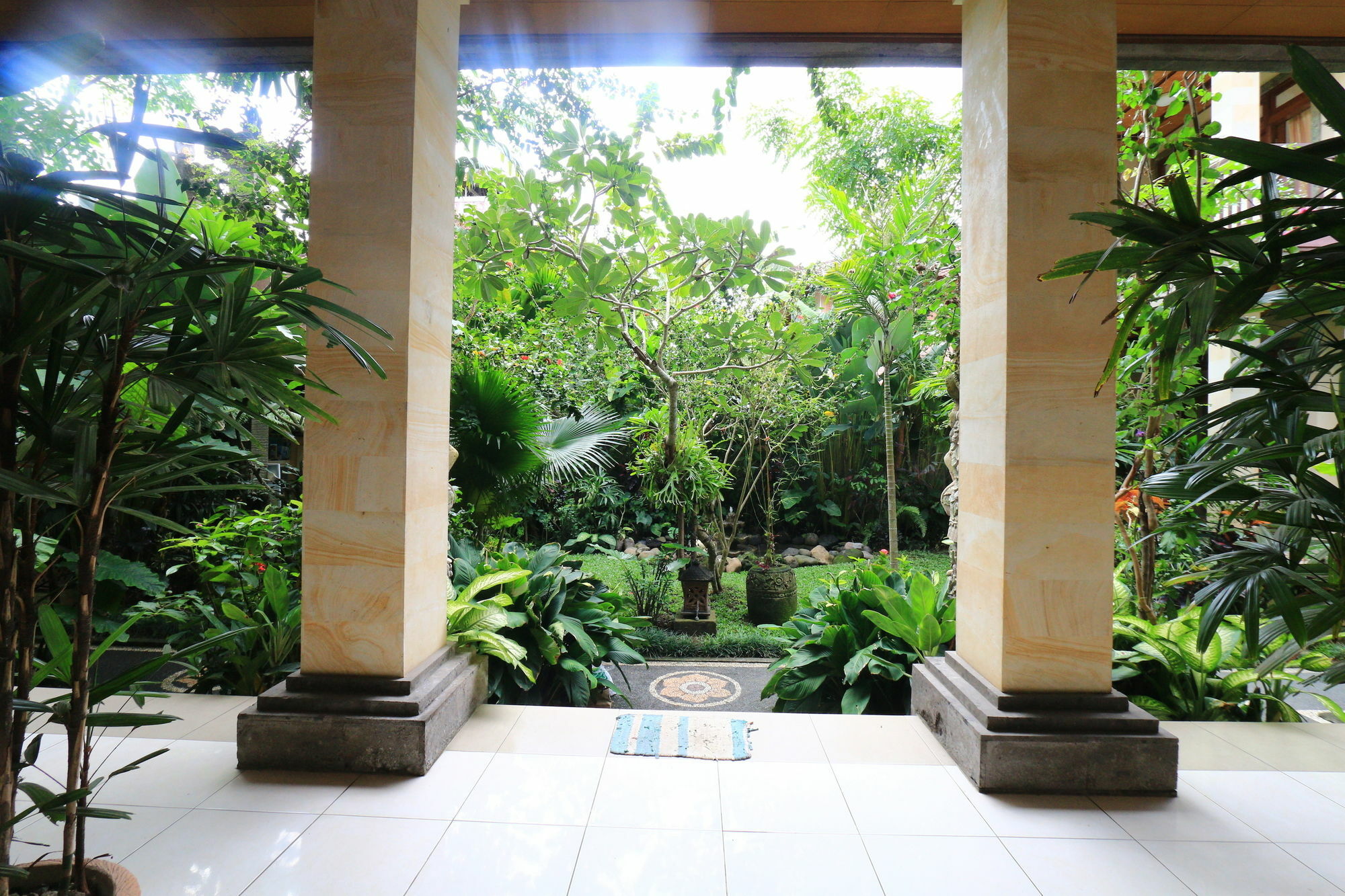 Frangipani Bungalow Ubud Buitenkant foto